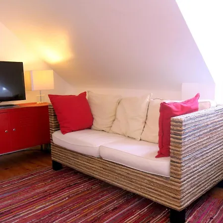 Magnificent Duplex In Mouraria Lisbon